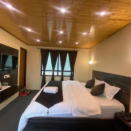 דרג'ילינג Hotel Amaira מראה חיצוני תמונה