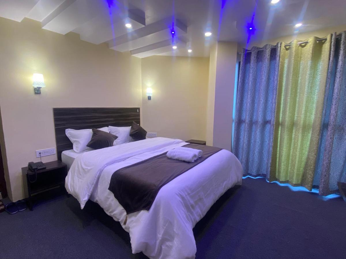 דרג'ילינג Hotel Amaira מראה חיצוני תמונה