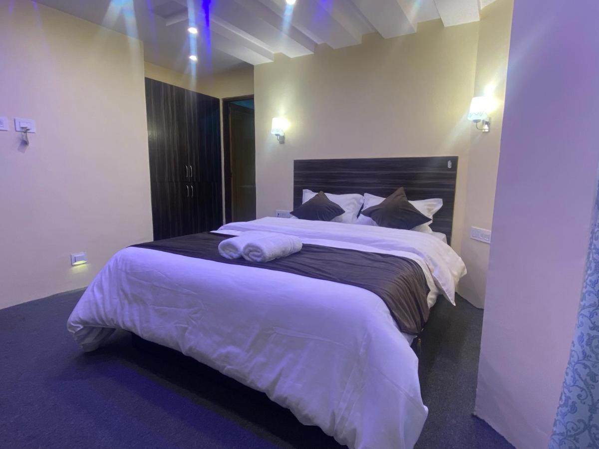 דרג'ילינג Hotel Amaira מראה חיצוני תמונה
