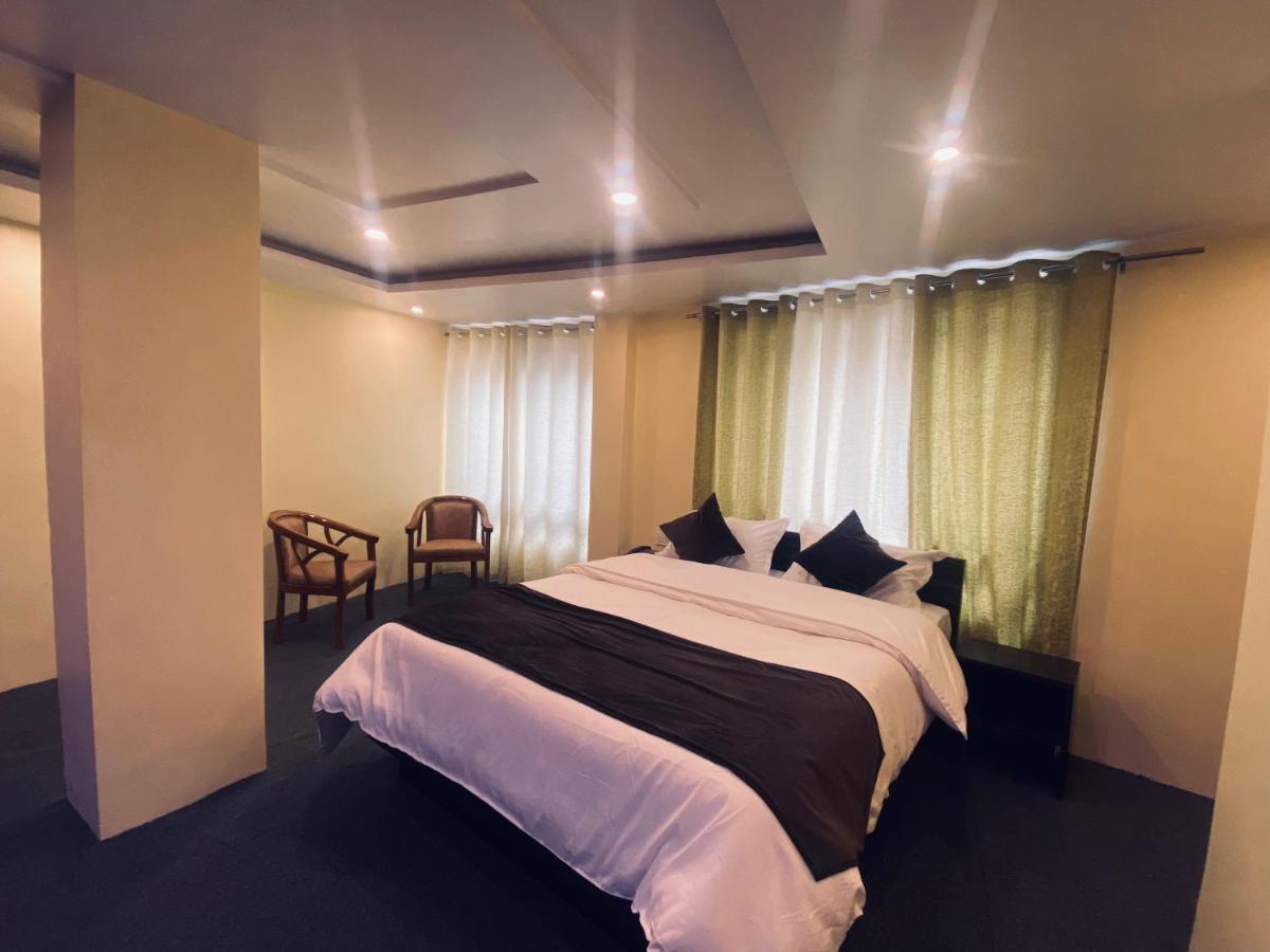 דרג'ילינג Hotel Amaira מראה חיצוני תמונה