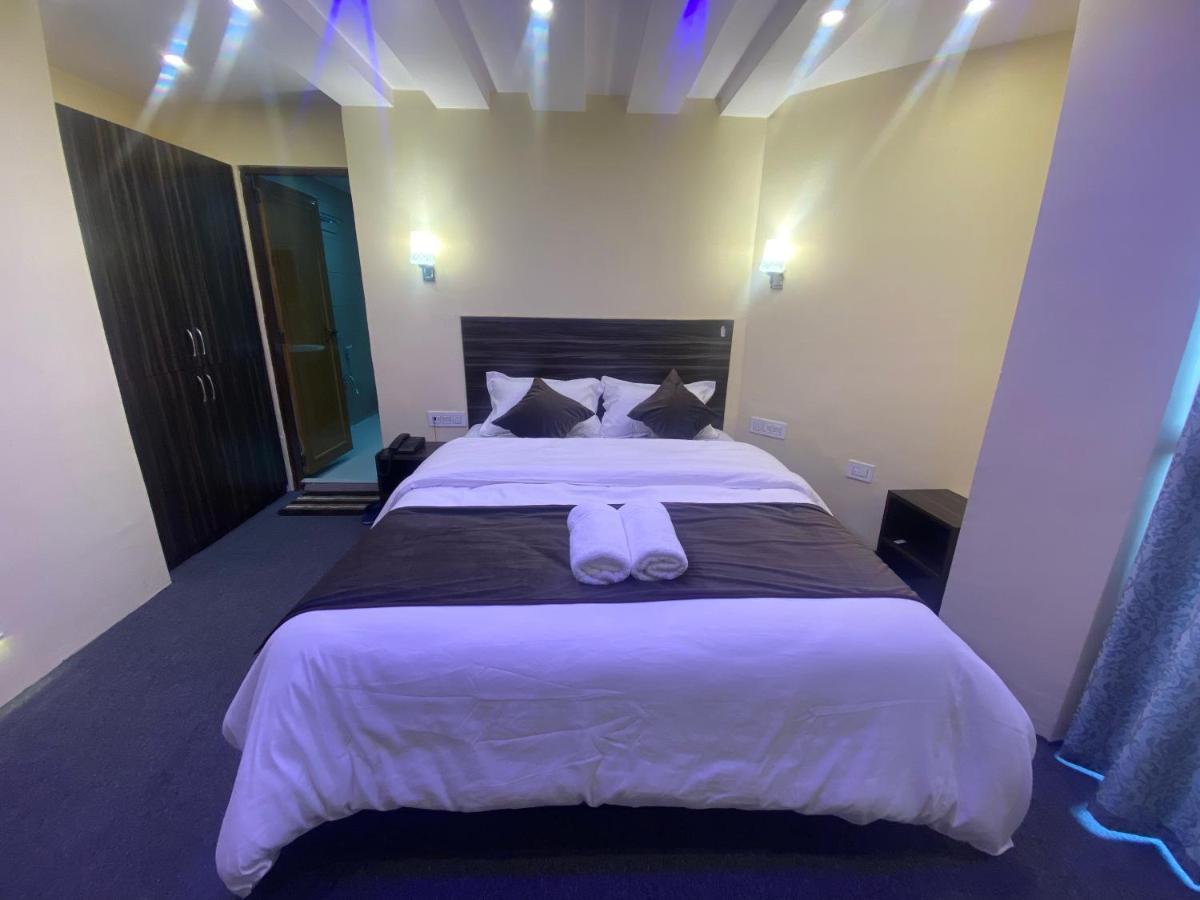 דרג'ילינג Hotel Amaira מראה חיצוני תמונה