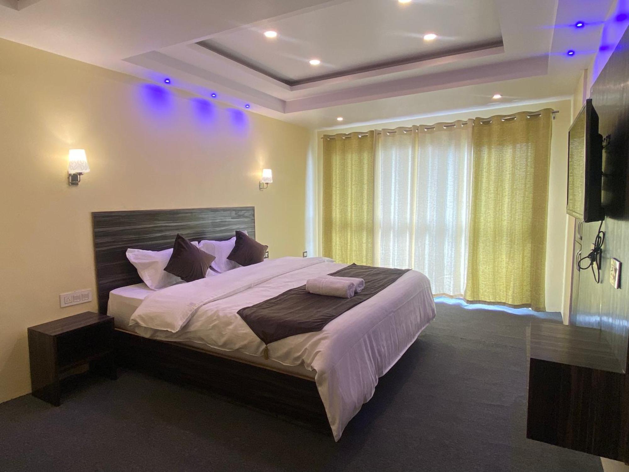 דרג'ילינג Hotel Amaira מראה חיצוני תמונה